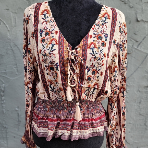 Floral Peasant Top Blouse - Picture 2 of 4